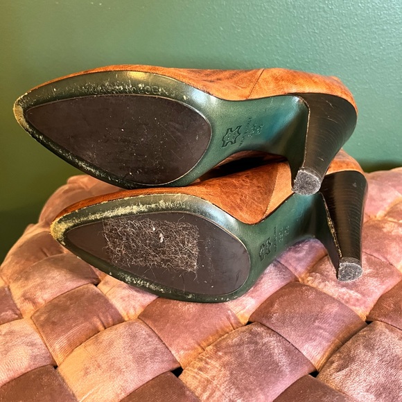 Vintage Cognac Italian Leather Slouchy Booties with Wood Stacked Heel - Picture 5 of 7